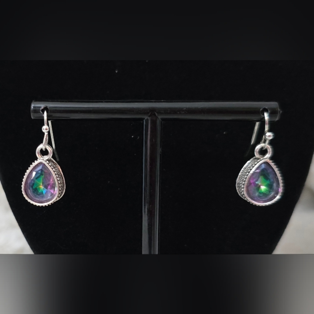 Vibrant Colorful Silver Tone Teardrop Earrings With A Vintage Design